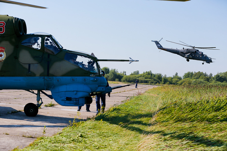 Бомбы в небе: совместные сборы морской авиации (фото)