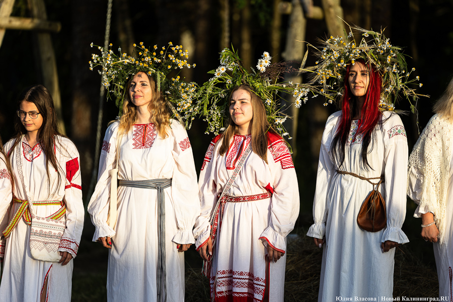 В свете пламени костра: как в Ушкуе отмечали праздник Ивана Купалы (фото)