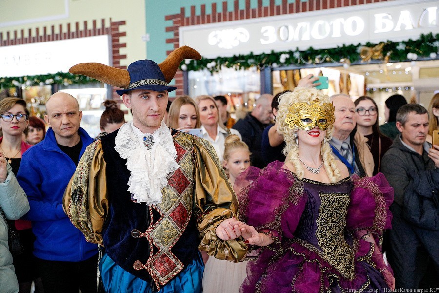 Кринолины в тумане: в «Храброво» дали бал в честь Елизаветы Петровны (фото)