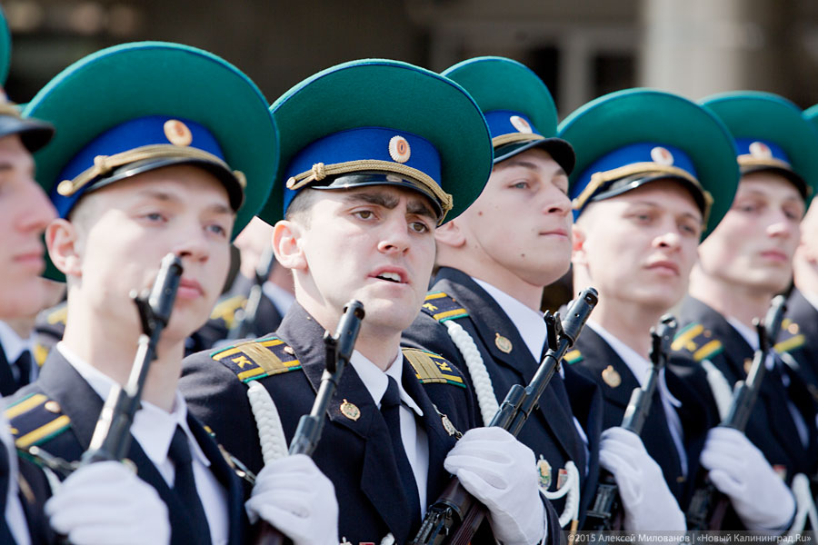 Ярмарка тщеславия: эпицентр парада Победы в Калининграде (фото)