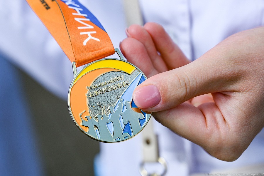 Как проходит вручение дипломов выпускникам БФУ в Ботаническом саду (фото)