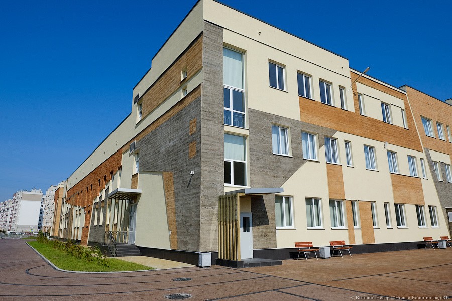 Бассейны, тир, медиатека: как выглядит новая — самая большая в регионе — школа (фото)