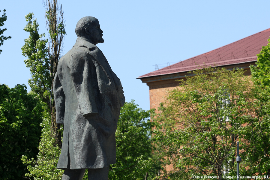 На площади у Дома искусств завершается благоустройство. Вот как она выглядит (фото)