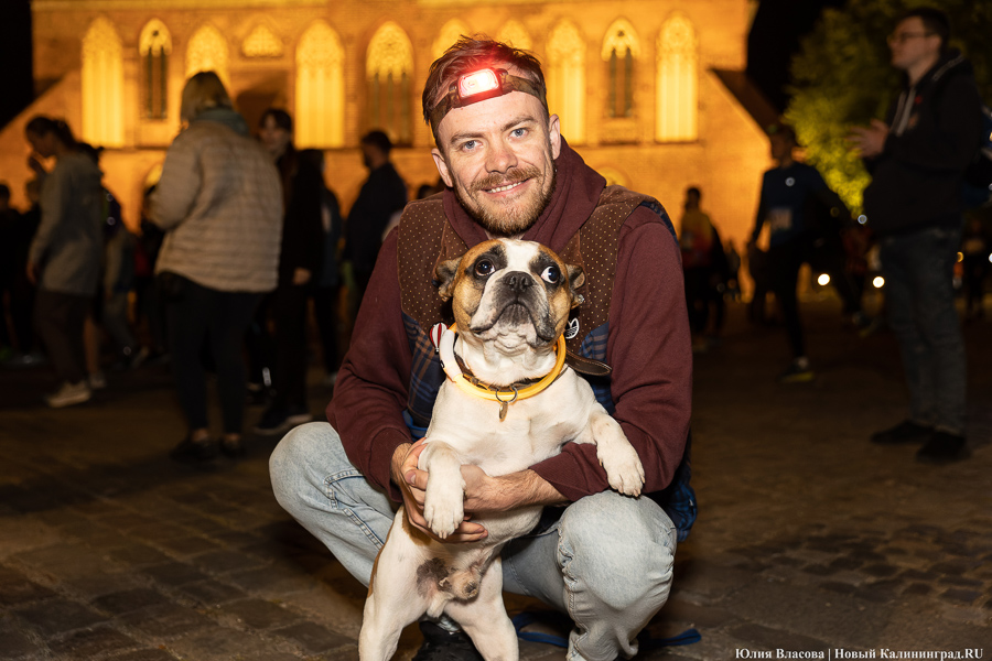 Остров бегущих фонарей: на острове Канта устроили ночной благотворительный забег (фото)