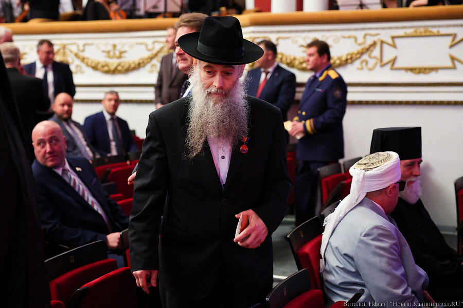 Оркестр, хор и караул: Антон Алиханов снова стал губернатором (фото)