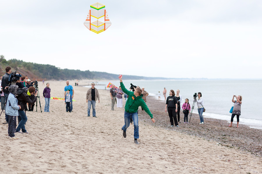 «Укротители кайтов»: фоторепортаж с фестиваля воздушных змеев