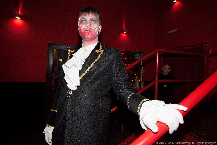 «Живее всех святых»: фоторепортаж с Хэллоуина на «Вагонке»