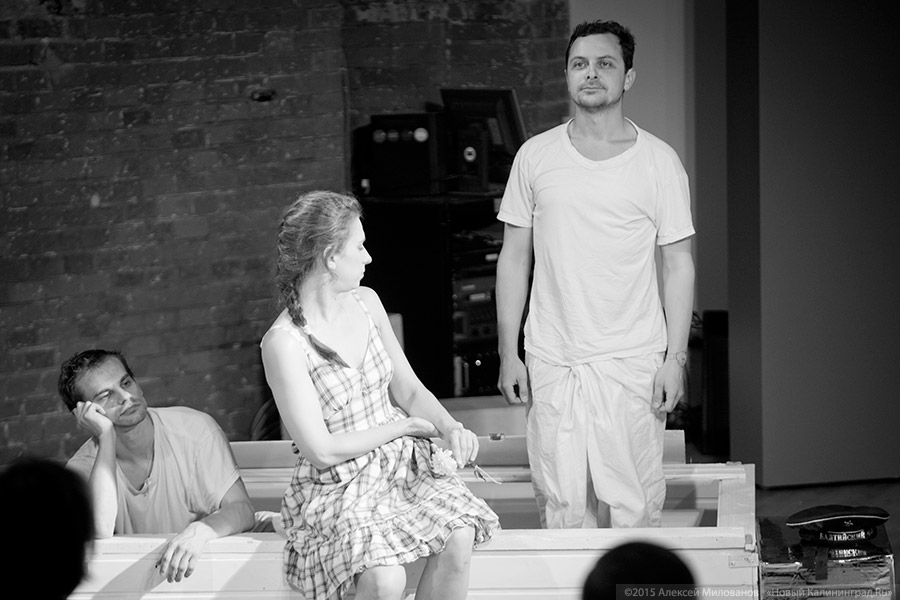 Перед холодом все равны: премьера спектакля «Зима» в «Воротах»