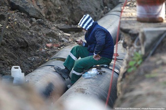 Власти Черняховска: на месте прорыва теплотрассы трубы были уничтожены ржавчиной