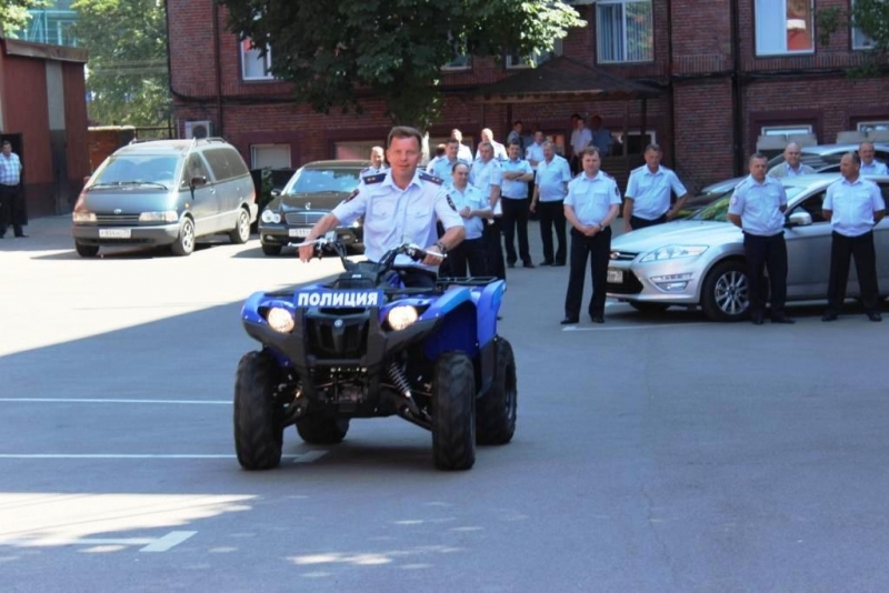 Мартынов и Цуканов прокатились на квадроциклах для ловли лихачей на пляжах (фото)