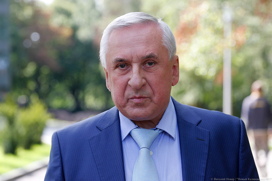 Человека обидели: бывшие коллеги рассказали об уходе главврача Пионерской ЦГБ