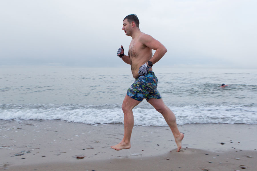 Зимние приключения Амбермена: экстрим-триатлон в Зеленоградске (фото)