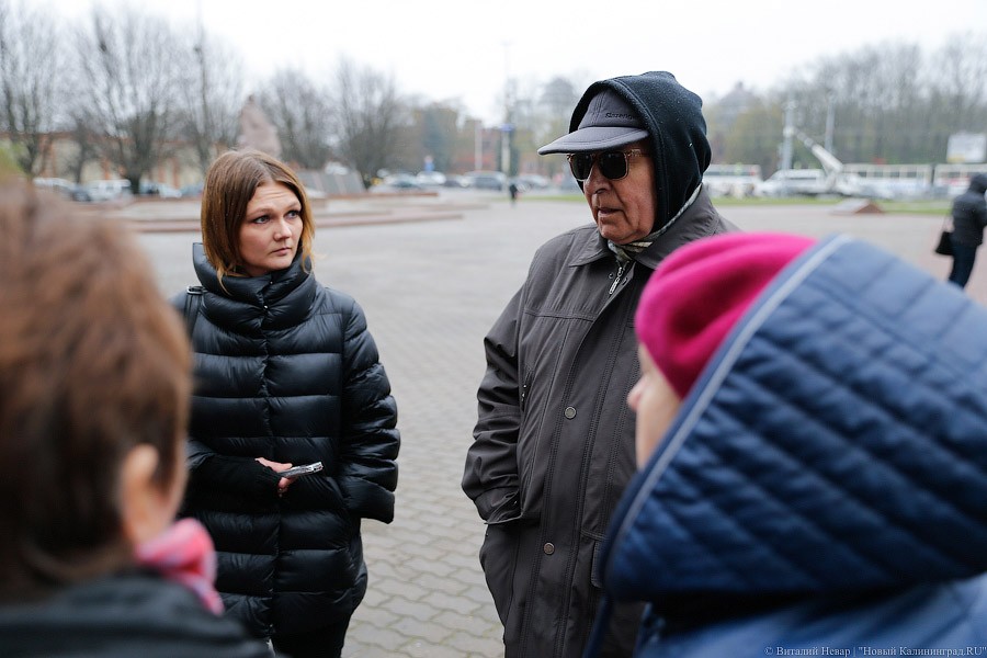 «Жертвы стадиона»: жители Ушаково протестуют против песчаных карьеров (фото)