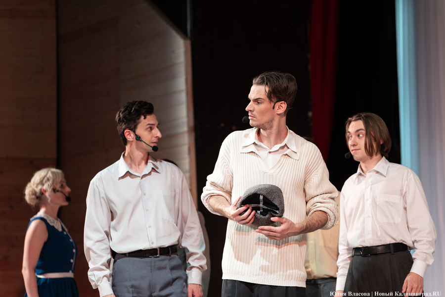 Воспевая любовь: в музтеатре прошел генеральный прогон мюзикла «Девчата» (фото)