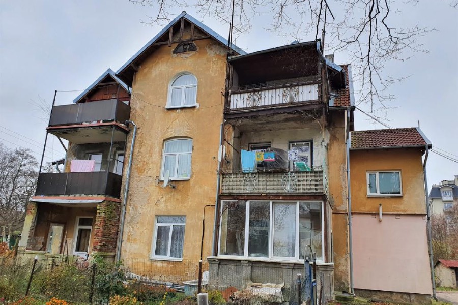 В Пионерском приступили к ремонту исторической виллы «Солнечный свет»