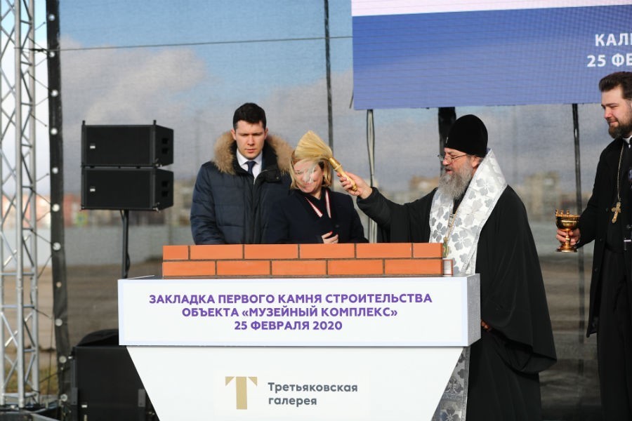 Первые камни: на Острове начали строить филиалы «Большого» и «Третьяковки» (фото)