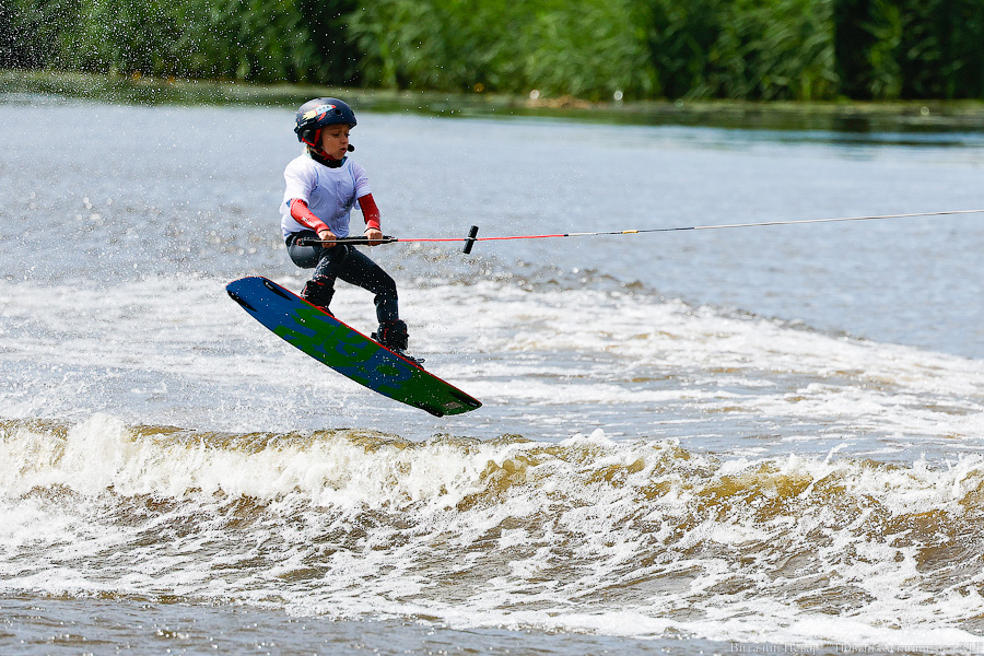 Фронтролл на Преголе: в Калининграде проходит первенство России по вейкбордингу (фото)