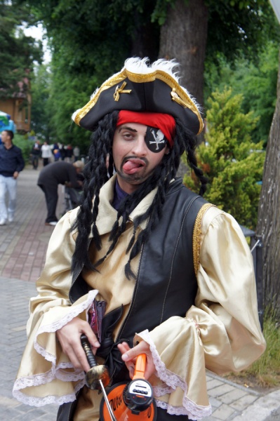 «Дождливое курортное начало»: фоторепортаж «Нового Калининграда.Ru»