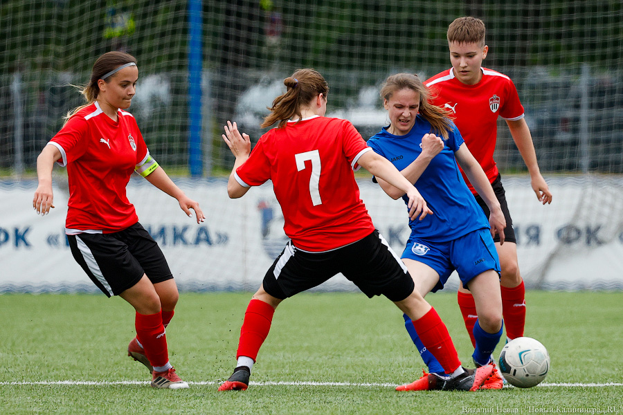 Голкиперка, форвардка: женская «Балтика» дебютировала на Кубке России (фото)