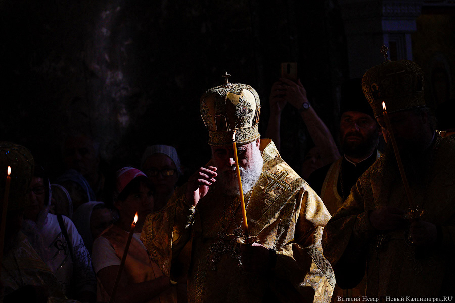 От заката до рассвета: патриарх Кирилл провёл богослужение в Калининграде (фото)