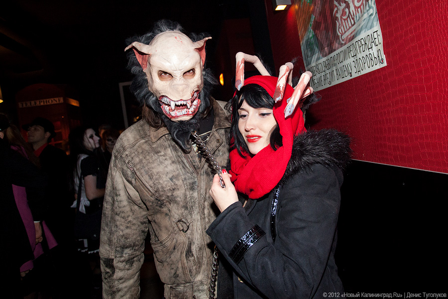 «Живее всех святых»: фоторепортаж с Хэллоуина на «Вагонке»