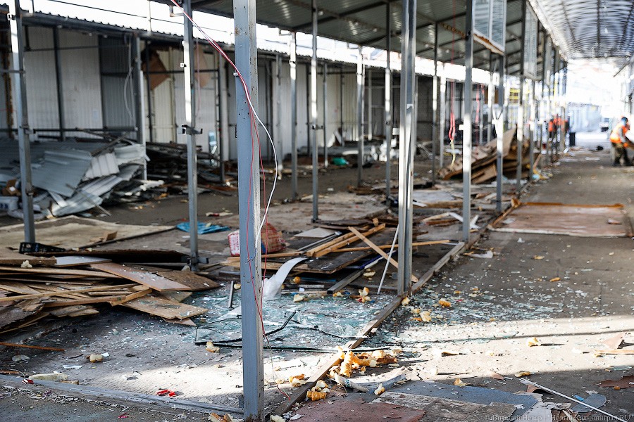 Последние могикане: как сносят промтоварные ряды Центрального рынка (фото)