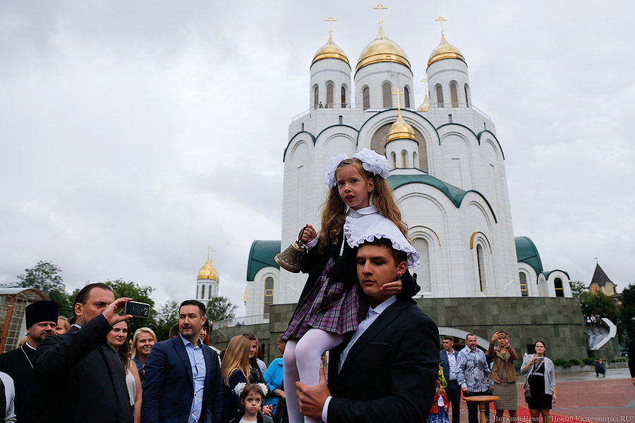 Патриарх и дети: в Калининграде освятили новый корпус православной гимназии 