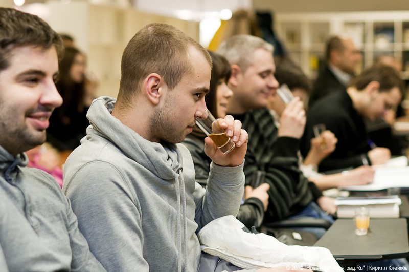 Сухая теория и жидкая практика: мастер-класс бренд-амбассадора ликёра Becherovka