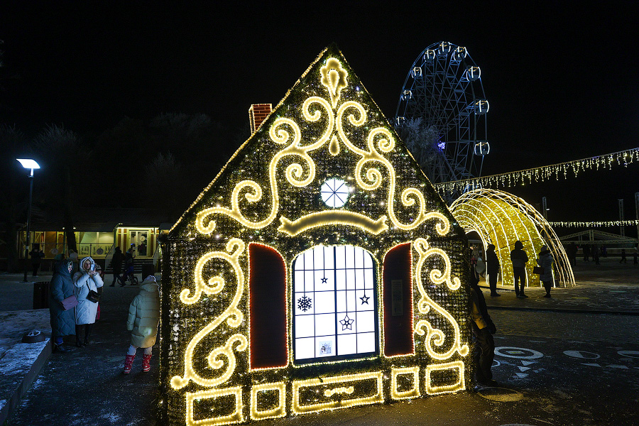 И вновь красота: как Зеленоградск украсили к Новому году (фото)