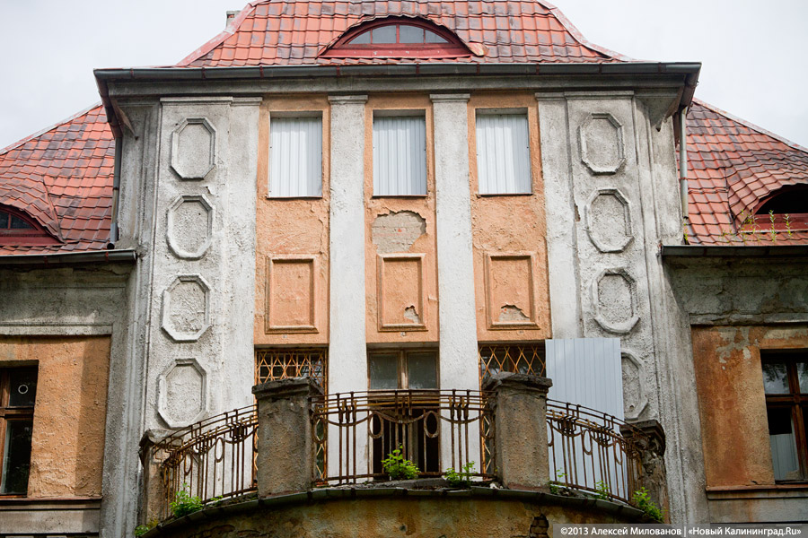 Темнота и фантасмагории: вилла «Яффа» в фотопроекте «Пустые дома»