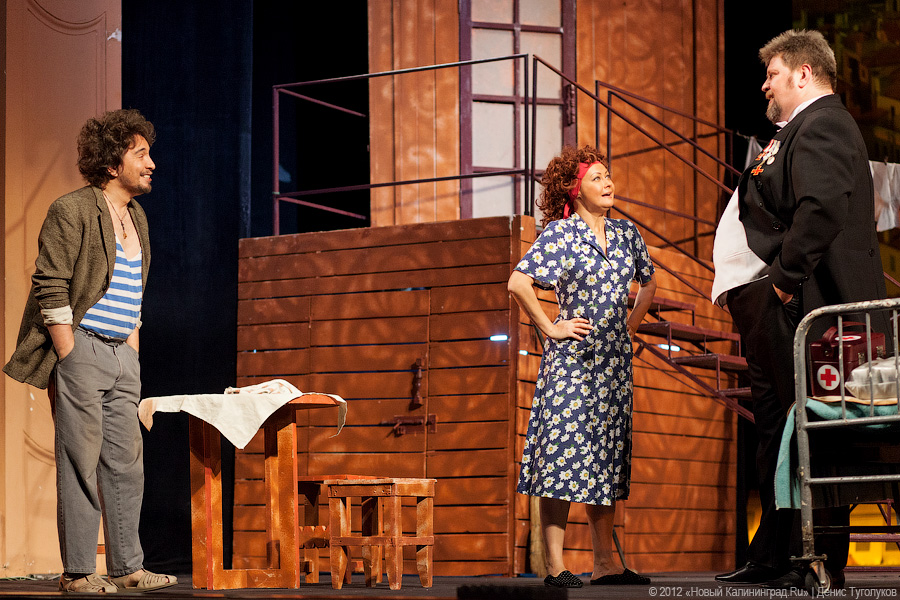 «Светская жизнь драматического театра»: фоторепортаж с репетиции спектакля