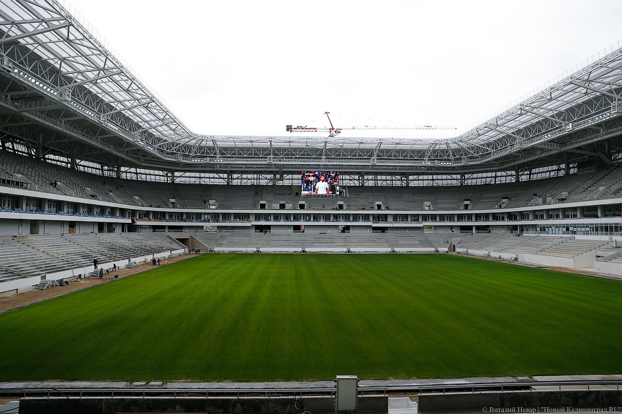 Тонкая настройка: ФИФА проинспектировала строящийся стадион в Калининграде
