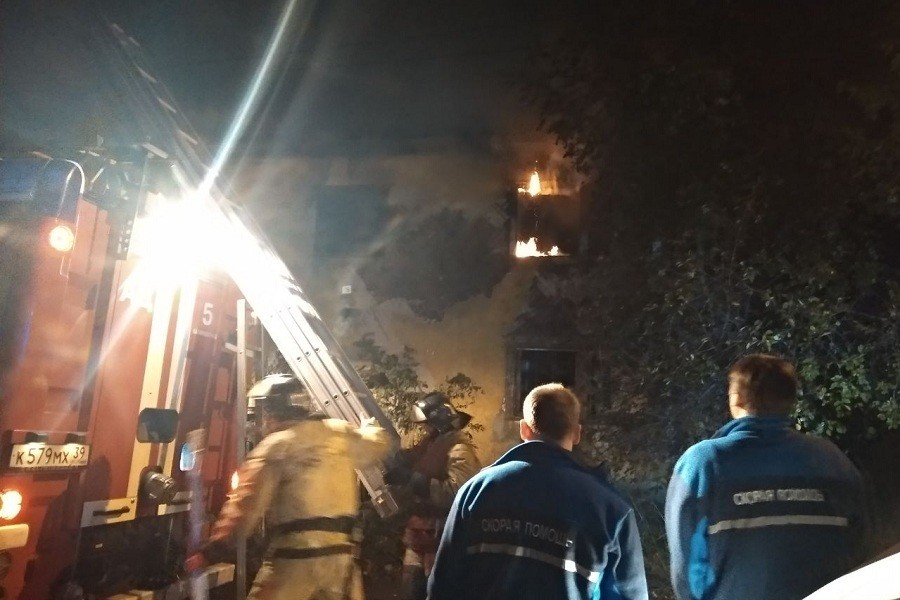 Источник: при пожаре в заброшенном доме погибла женщина
