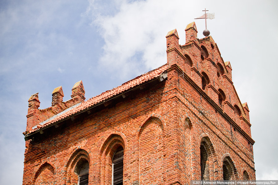 Шаткие ступени: кирха в Железнодорожном стала местом для опасных игр
