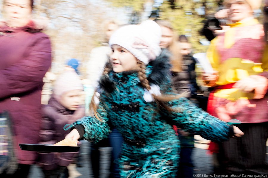 «Блинный бег»: первый городской забег с блинами на Масленицу (+видео)