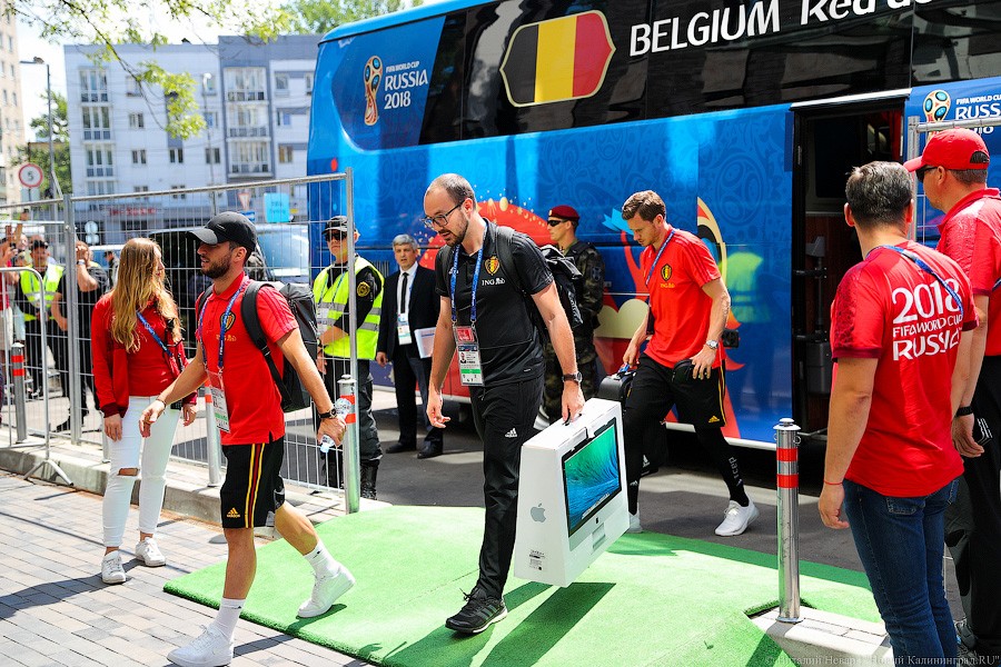 Компани, де Брёйне, Феллайни и тот самый Анри: сборная Бельгии в городе (фото)