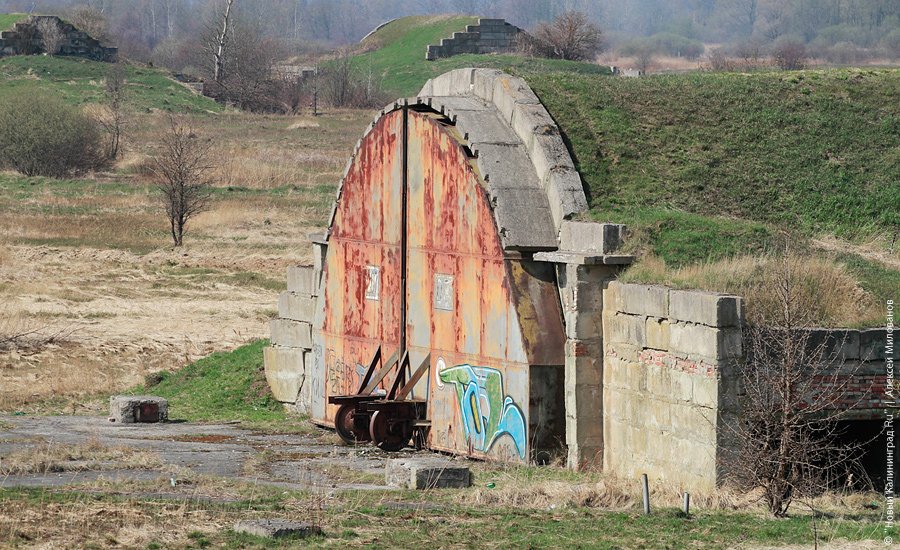 "Пустые дома: аэродром под Южным": фотопроект "Нового Калининграда.Ru"