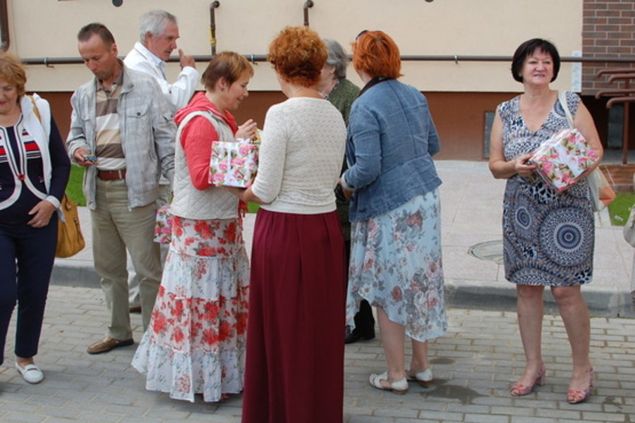 С опережением графика: экс-дольщики КЖС продолжают получать ключи от квартир