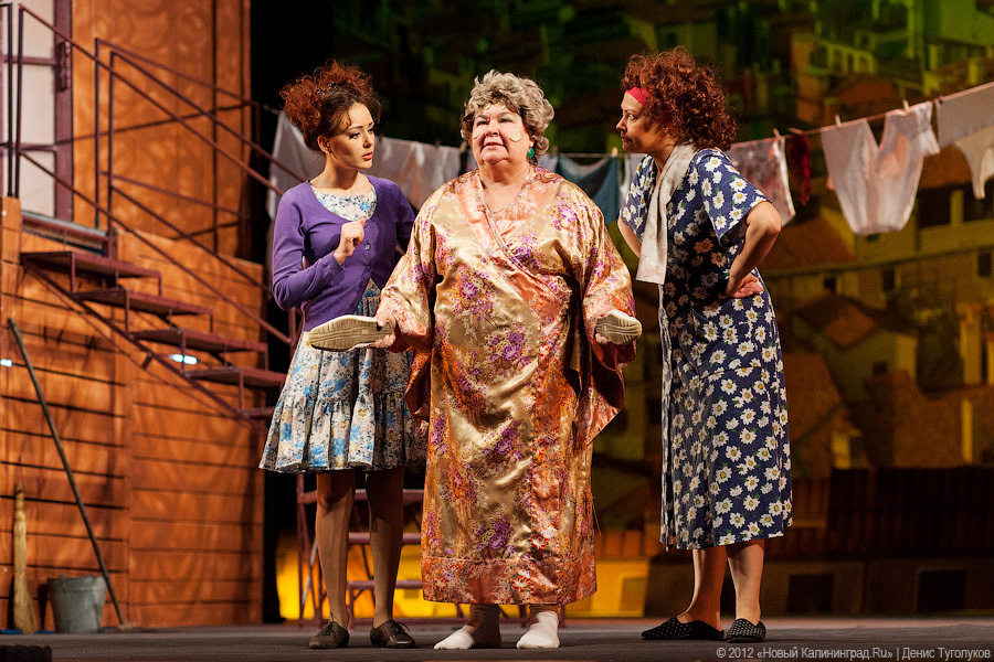 «Светская жизнь драматического театра»: фоторепортаж с репетиции спектакля