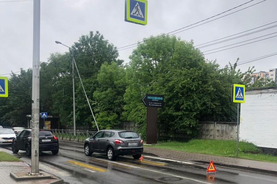 В Калининграде под колеса попала 17-летняя девушка