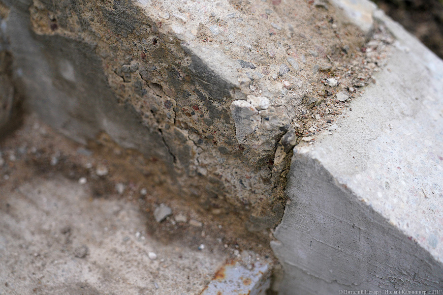 Обвалившаяся штукатурка и не только: благоустроенный за миллионы Нижний пруд после зимы