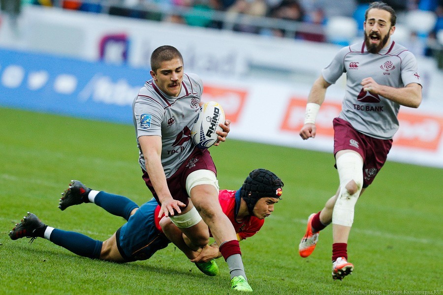 Верите, что им по 18?: в Калининграде прошел Чемпионат Европы по регби (фото)