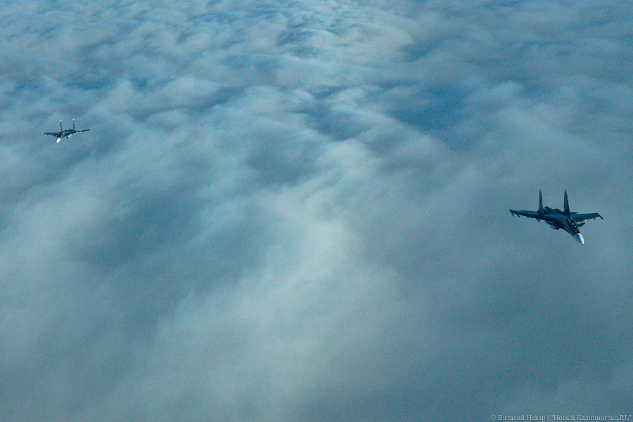 Летчики Балтфлота отрабатывают дозаправку в воздухе. Фоторепортаж «Нового Калининграда»