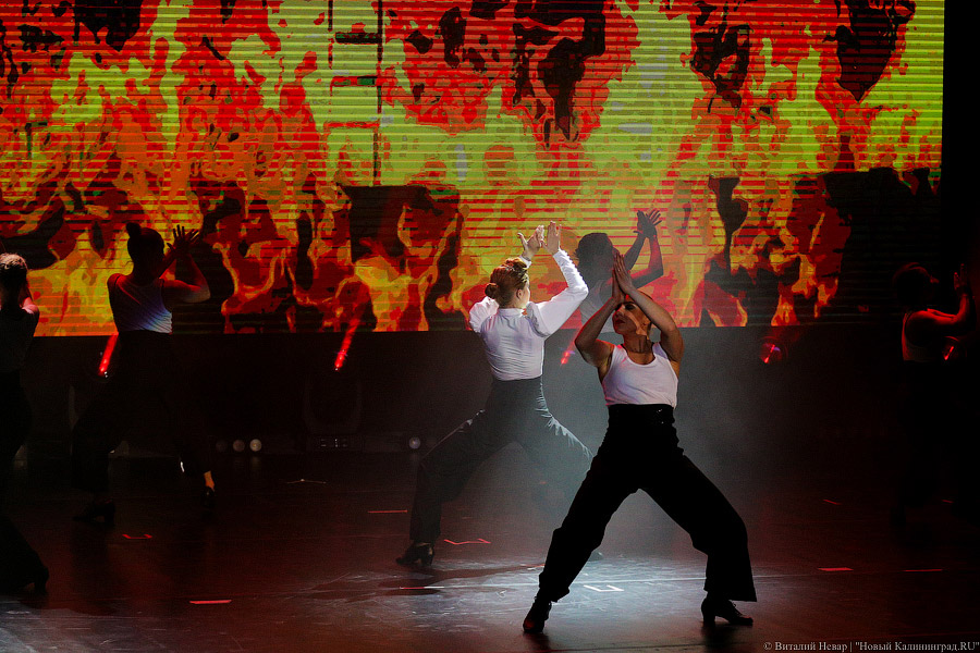 За свободу движения: финалисты шоу «Танцы на ТНТ» выступили в Театре эстрады