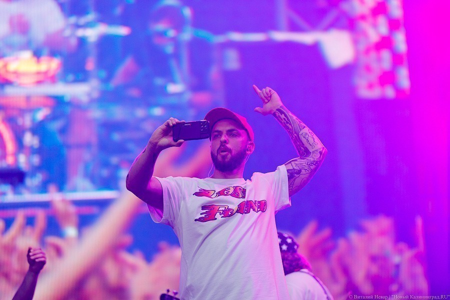 Ехай [очень далеко]: как «Ленинград» вернул жизнь на калининградский стадион