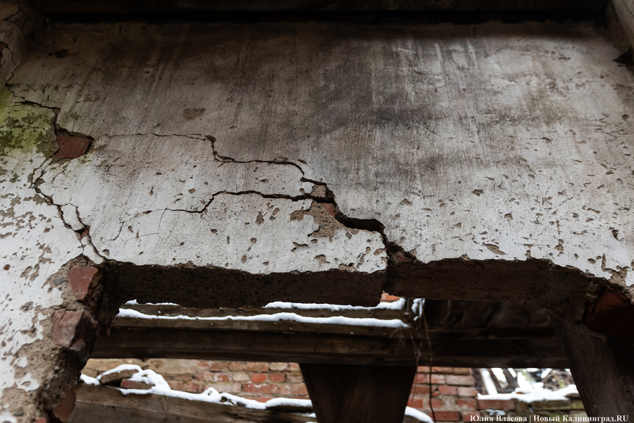 После 30 лет разрушений: в Железнодорожном готовятся к восстановлению фахверковых складов (фото)