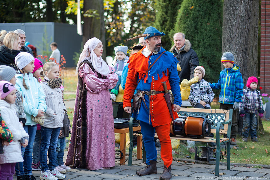 С огоньком и танцами: в Калининграде прошел Фестиваль средневековой культуры