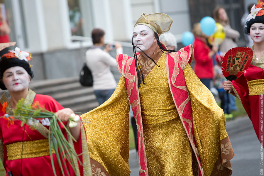 Не без Путина: шествие в честь Дня города в Калининграде