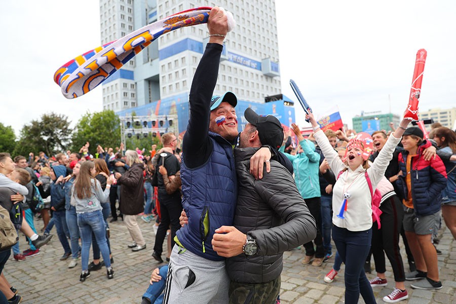 Усы победы: как Калининград болел и радовался за сборную России (фото)