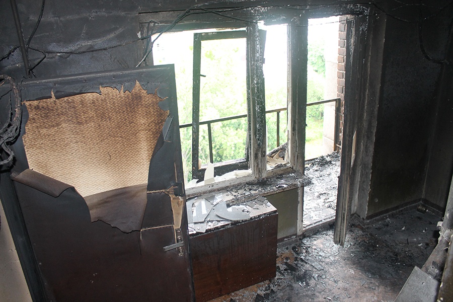 «Темно и воды по колено»: чем обернулся крупный пожар в Калининграде